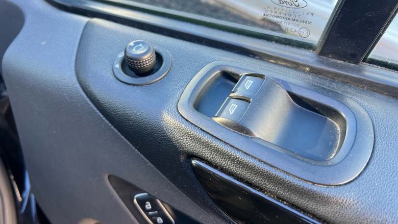 Ford Transit Custom 280 L1 Diesel Fwd 2.0 EcoBlue 130ps Low Roof Limited Van